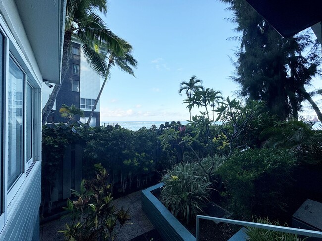 Building Photo - Pet Friendly Gold Coast Condo Fronting the...