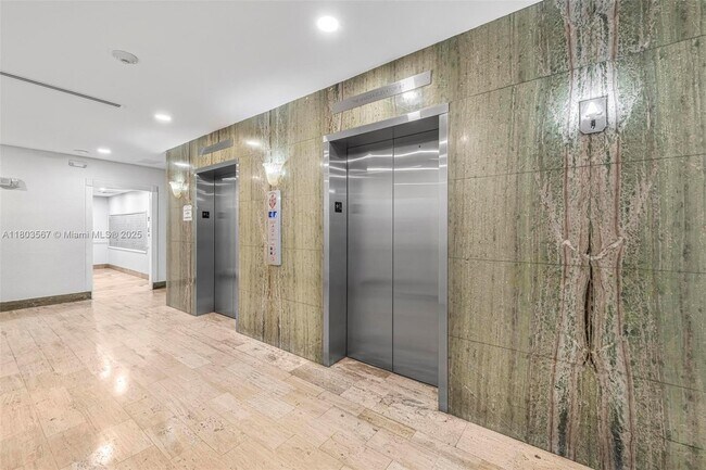 Building Photo - 4747 Collins Ave