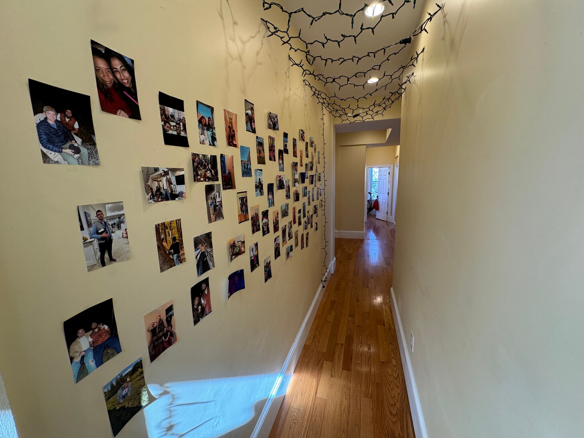 Building Photo - 208 Holland St