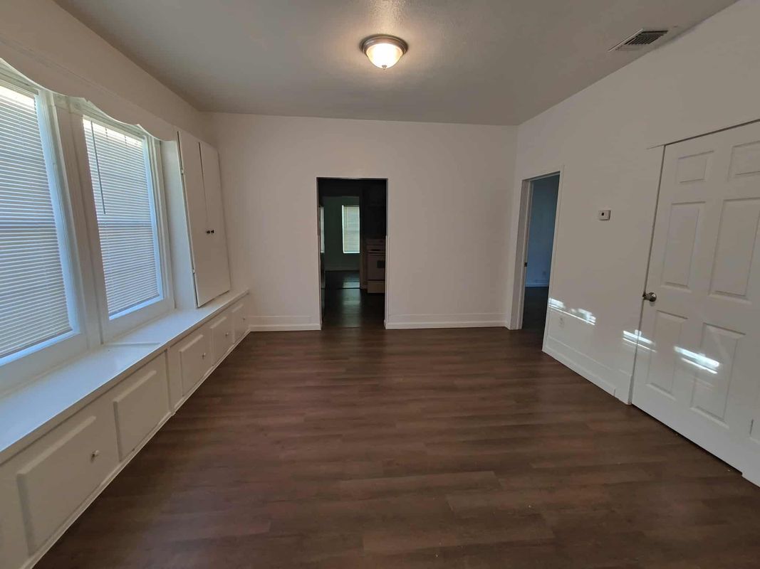 Building Photo - 2605 Birmingham Ave