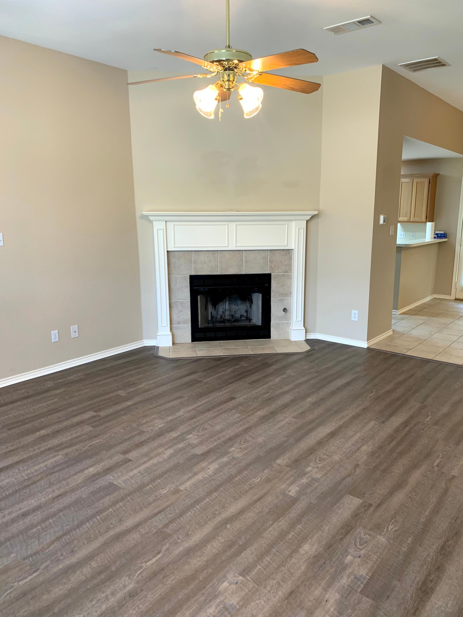 Building Photo - 1115 Oak Tree Drive