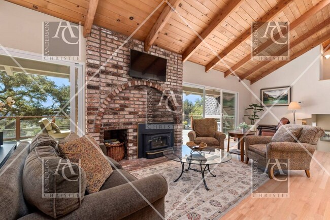 Building Photo - 4 bedroom 3 bath home in Scotts Valley