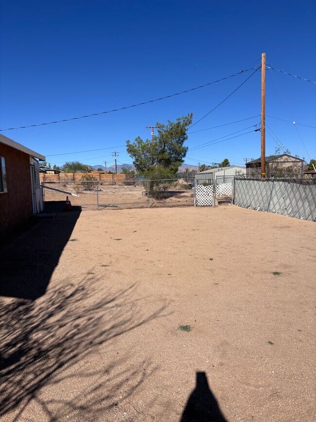 Building Photo - AVAILABLE NOW $200 off First Month Rent