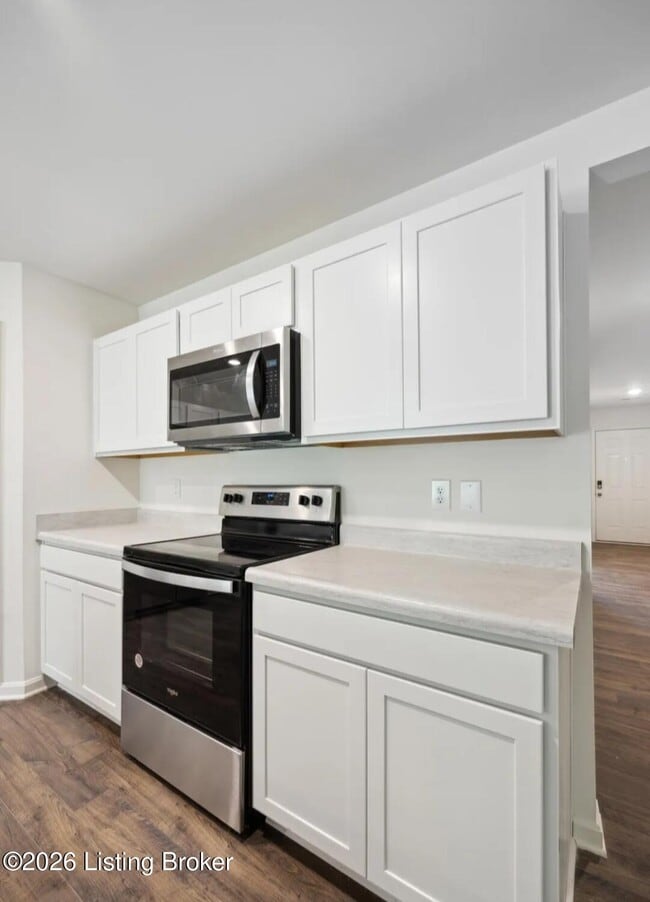 Building Photo - 156 Coral Springs Parkway