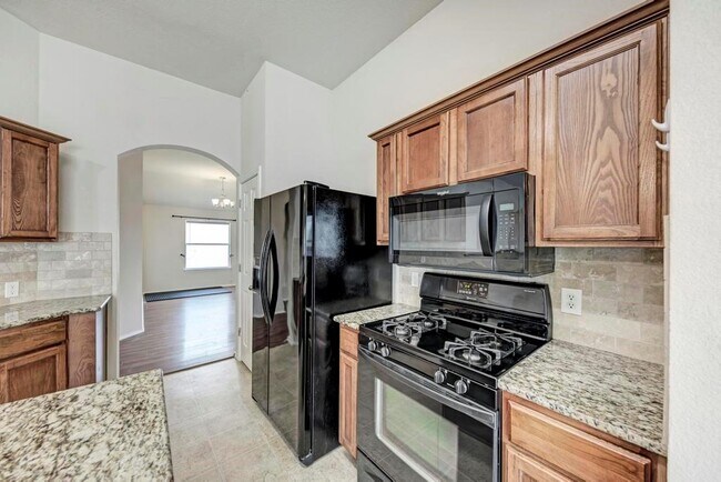 Building Photo - 1124 Alexandria Way