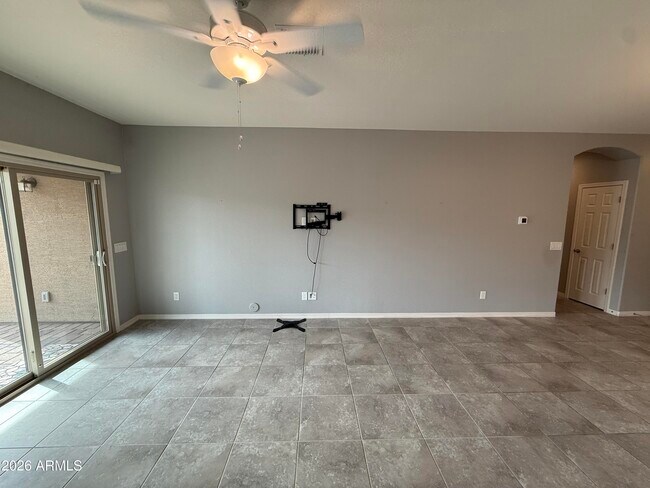 Building Photo - 1501 W Buckeye Tree Ave