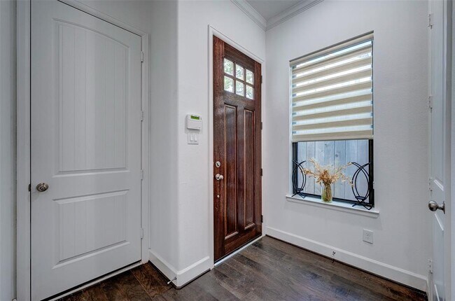 Building Photo - 1208 Peden St