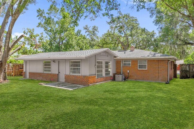 Building Photo - 518 Lavon Dr