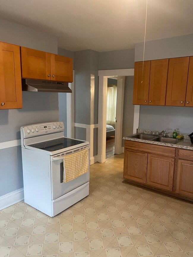 Building Photo - 65 Phoenix Ter