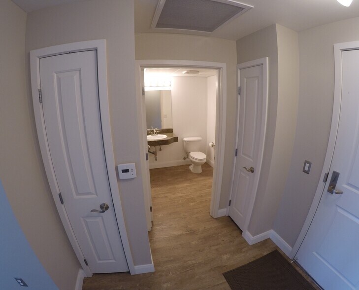 Building Photo - 1080 Park Blvd Unit 1308