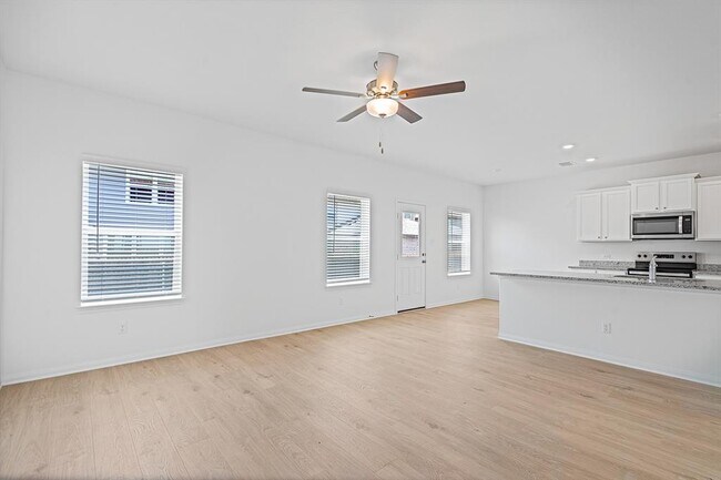 Building Photo - 14509 Wahlbergs Wy