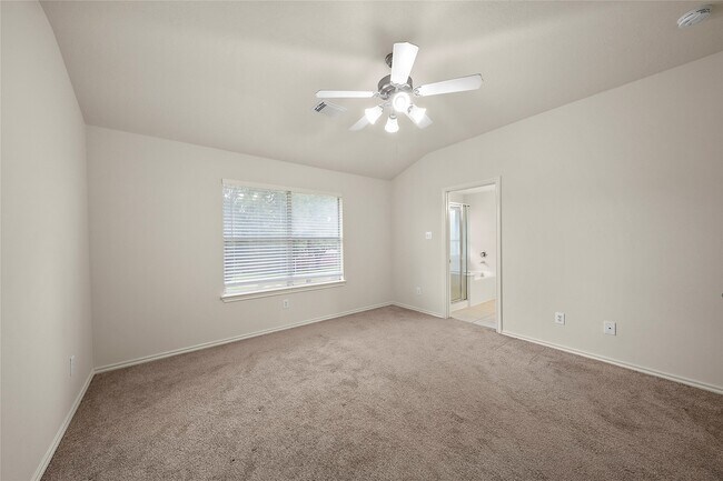 Building Photo - 25238 Finchgrove Ln