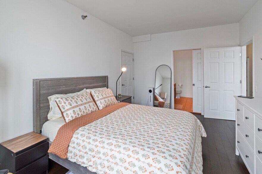 Building Photo - 757 N Orleans St