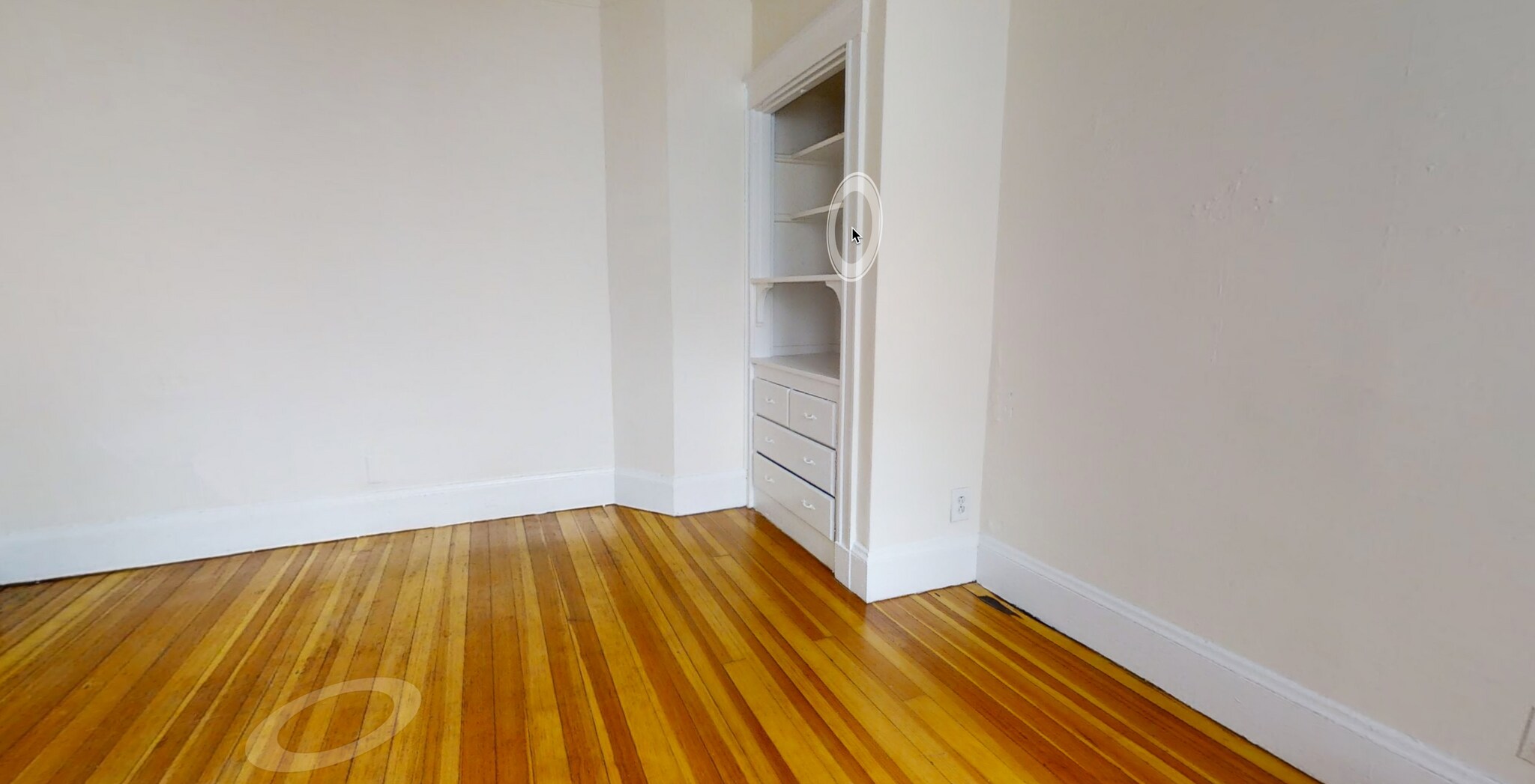 Building Photo - 5 Barrows St