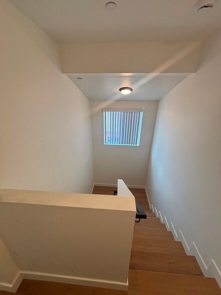 Building Photo - 127 W 93rd St