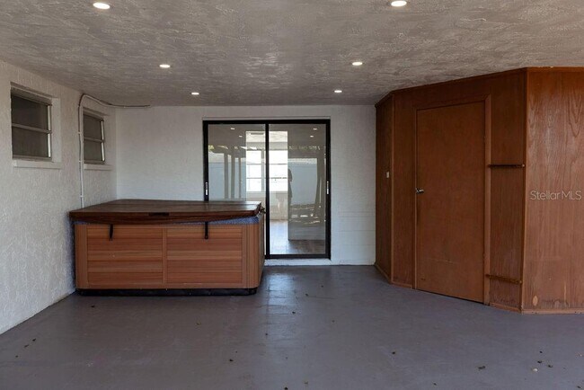 Building Photo - 3530 Umber Rd