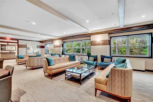 Building Photo - 92 Blauvelt Wy