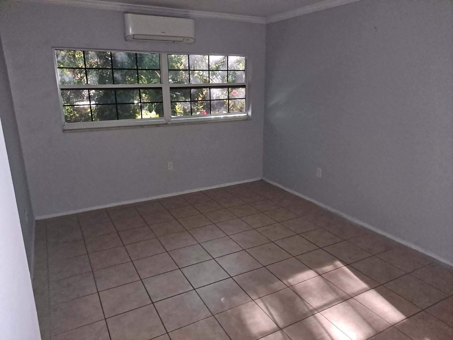 Building Photo - 1433 S Belcher Rd