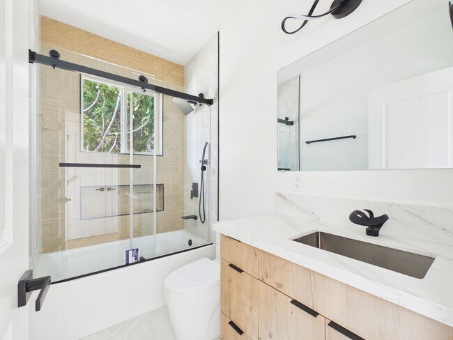 Building Photo - Brand-New Detached 2BR 2 bath Home in Vista | Modern Finishes & A/C in Every Room