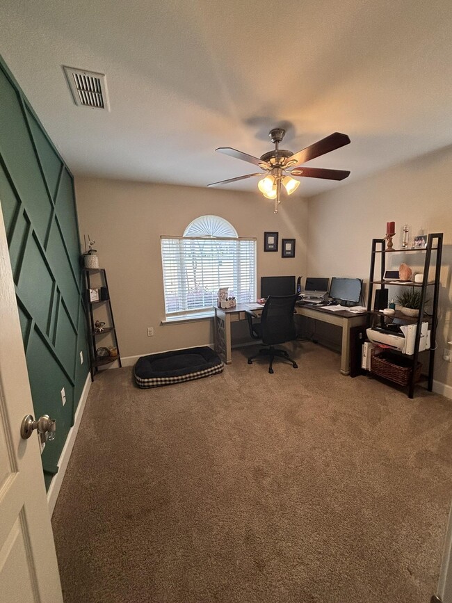 Building Photo - 1121 Archangel Way