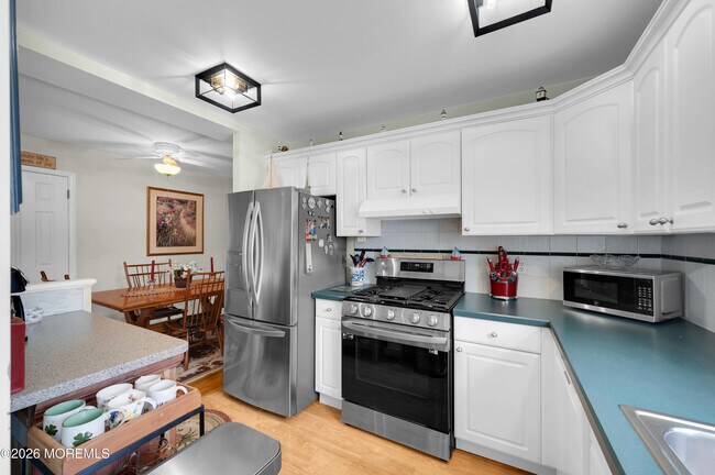 Building Photo - 310 Maryland Ave