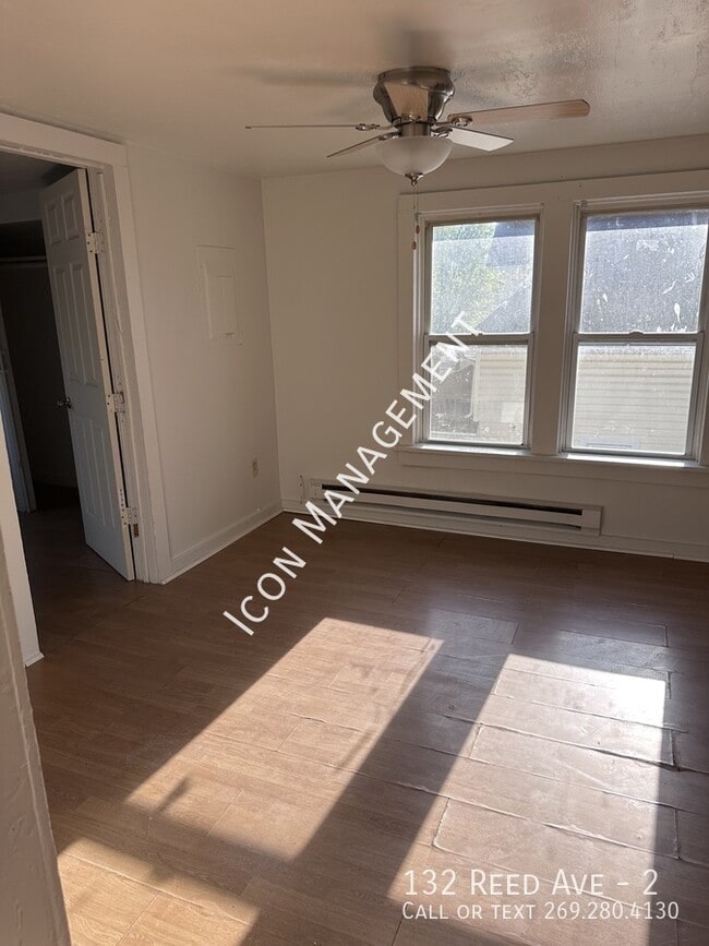 Building Photo - 132 Reed St