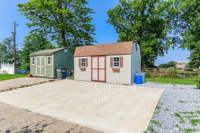Building Photo - 241 Westpark Ln