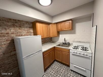 Building Photo - 479 State St