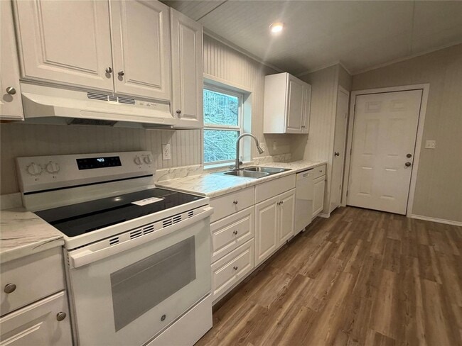 Building Photo - 21475 Coyote Trail