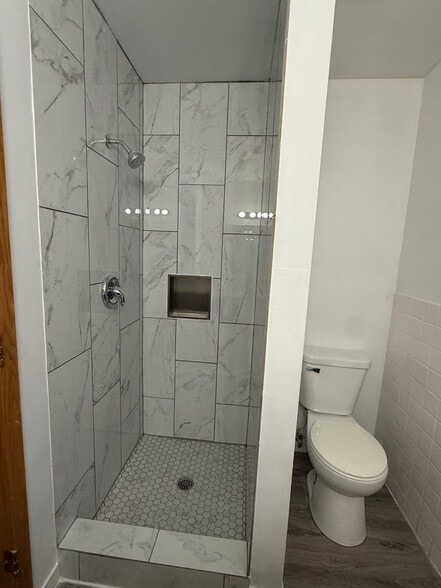 Building Photo - 428 Deldona Dr