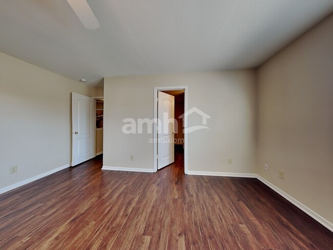 Building Photo - 205 Farm Springs Rd