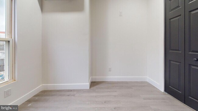 Building Photo - 4539 N 18th St