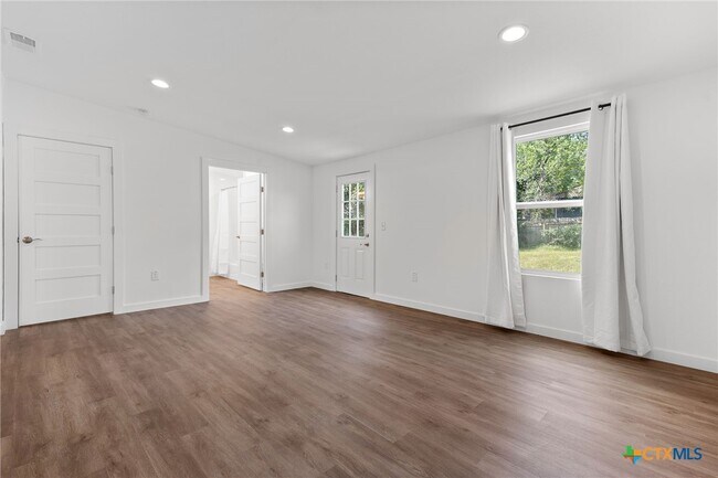 Building Photo - 1103 Bentwood Rd