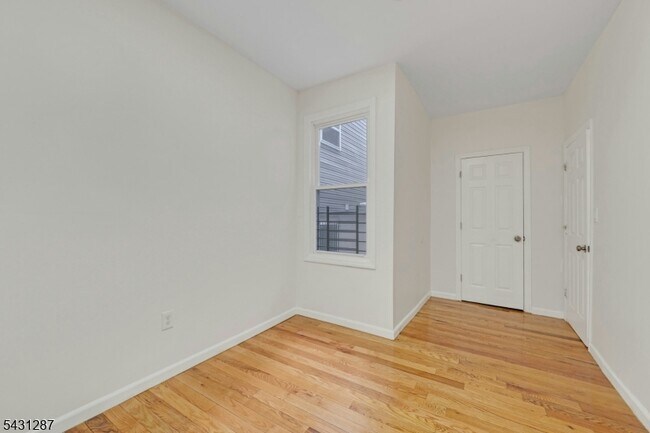 Building Photo - 101 Hedden Terrace
