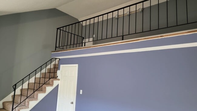Building Photo - 39 Bluestone Dr