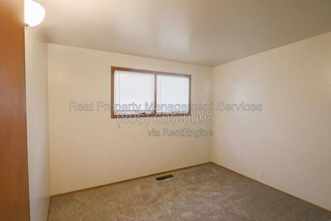 Building Photo - 2405 46th St