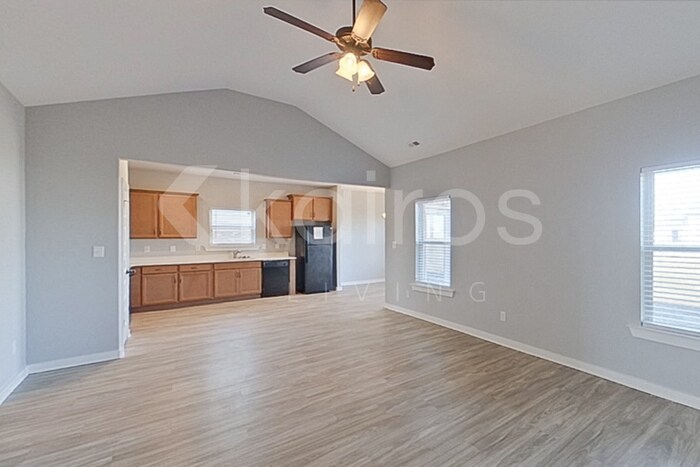 Building Photo - 26159 Valley Ridge Road