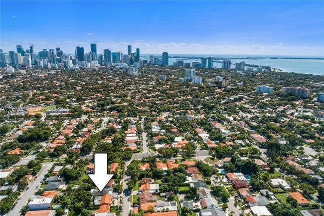 Building Photo - 1333 SW 16th St