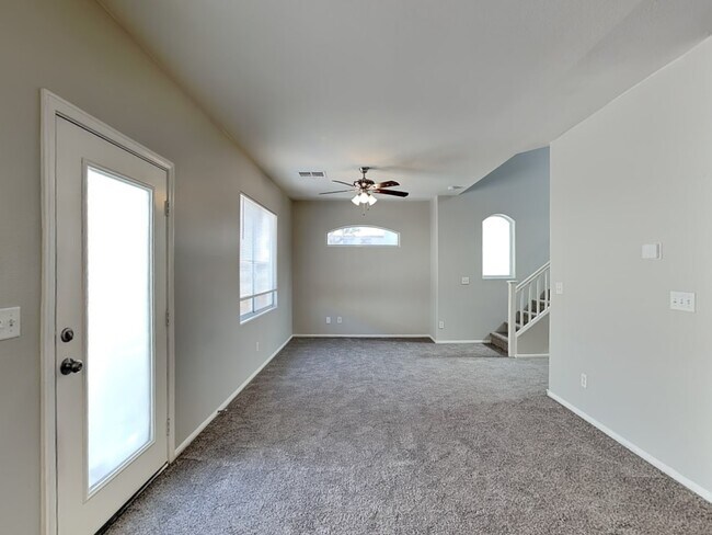 Building Photo - 720 Easter Lily Pl