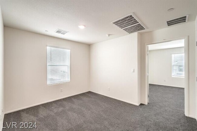 Building Photo - 4423 Honey Hls Ave