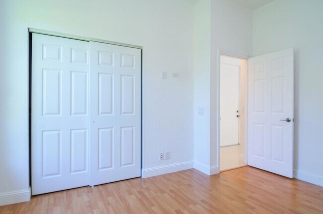 Building Photo - 2002 Schooner Ln