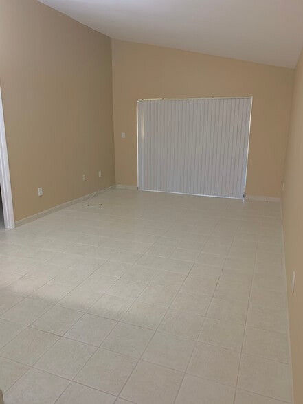 Living / Dining Great Room Area - 13566 SW 11th Ln