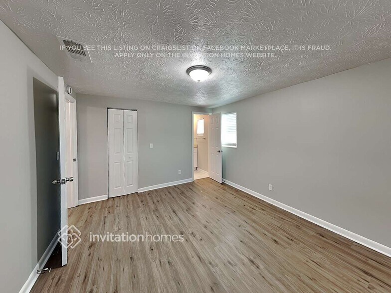 Building Photo - 347 Capella Rd