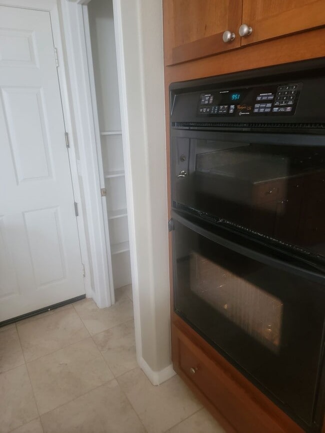 Building Photo - BEAUTIFUL 4 bed/4.0 Bath in the desirable community of Aliso Viejo