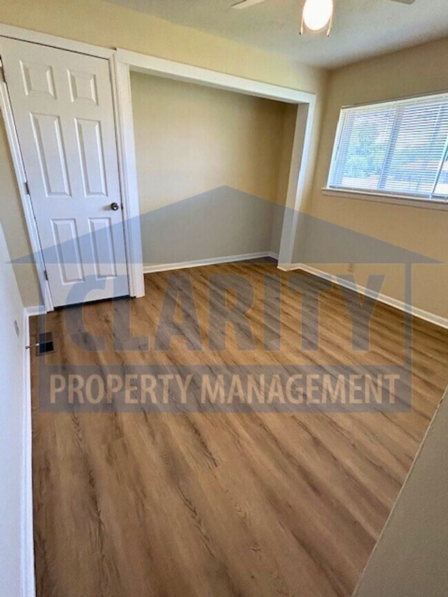 Building Photo - Three bedroom ranch-style home in Chattanooga!