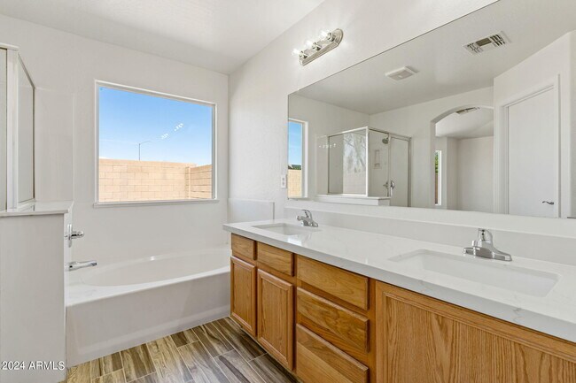Building Photo - 17482 W Caribbean Ln