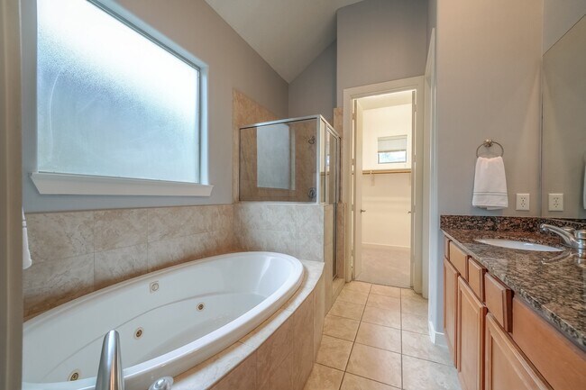 Building Photo - 1148 Patterson St