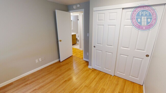 Building Photo - Updated Ranch, Large Fenced Backyard, 1 Pe...