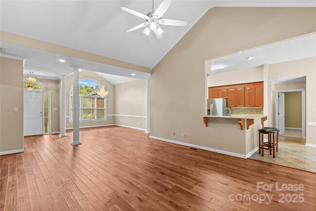 Building Photo - 4522 Long Cove Dr