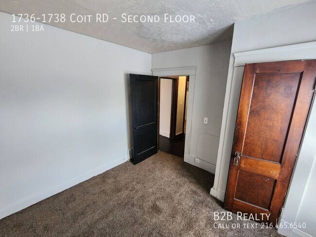 Building Photo - 1736-1738 Coit RD-Second Floor